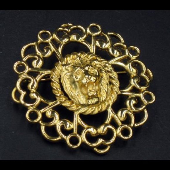 Vintage Anne Klein Lion Medallion Brooch